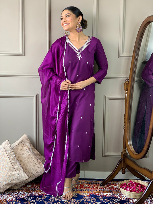 Designer Kurta set with Knee Bottom Pant and Plain Dupatta