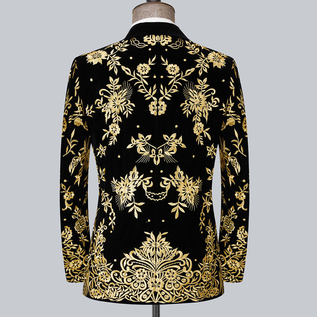 Beautifully embroidered suit jacket