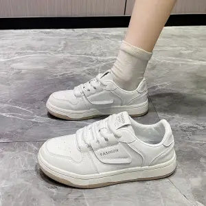 School Style Matching Little White Shoes With Flat Shoes